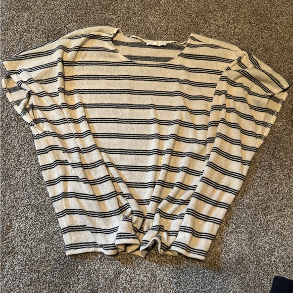 Women’s clothing lot (Aerie, Hollister, Nike, under armour & more!) - Picture 7 of 14